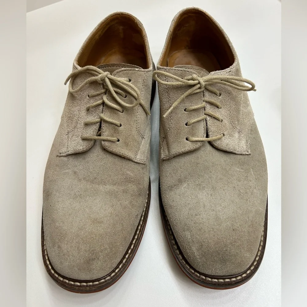 Nordstrom Men’s Dusty Tan Suede Derby Shoes with Minimalist Design, size 9M